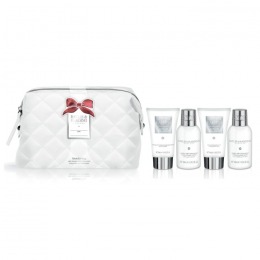 Set Cadou Baylis & Harding Jojoba, Silk & Almond Oil Wash Bag Set – Gel de Dus 100ml, Crema de Dus 100ml, Crema de Maini 50ml, Lotiune de Corp 50ml cu comanda online